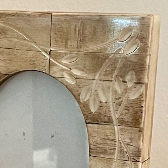 Artisan Bone-Carved Dual Photo Frame - Picture 7 of 11